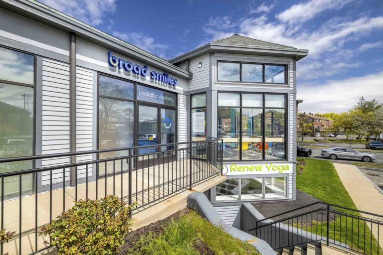 exterior of broad smiles pediatric dentistry in salem, massachusetts